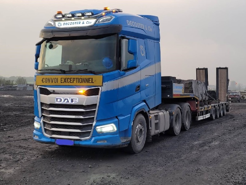 Knulog SRL truck with stone block